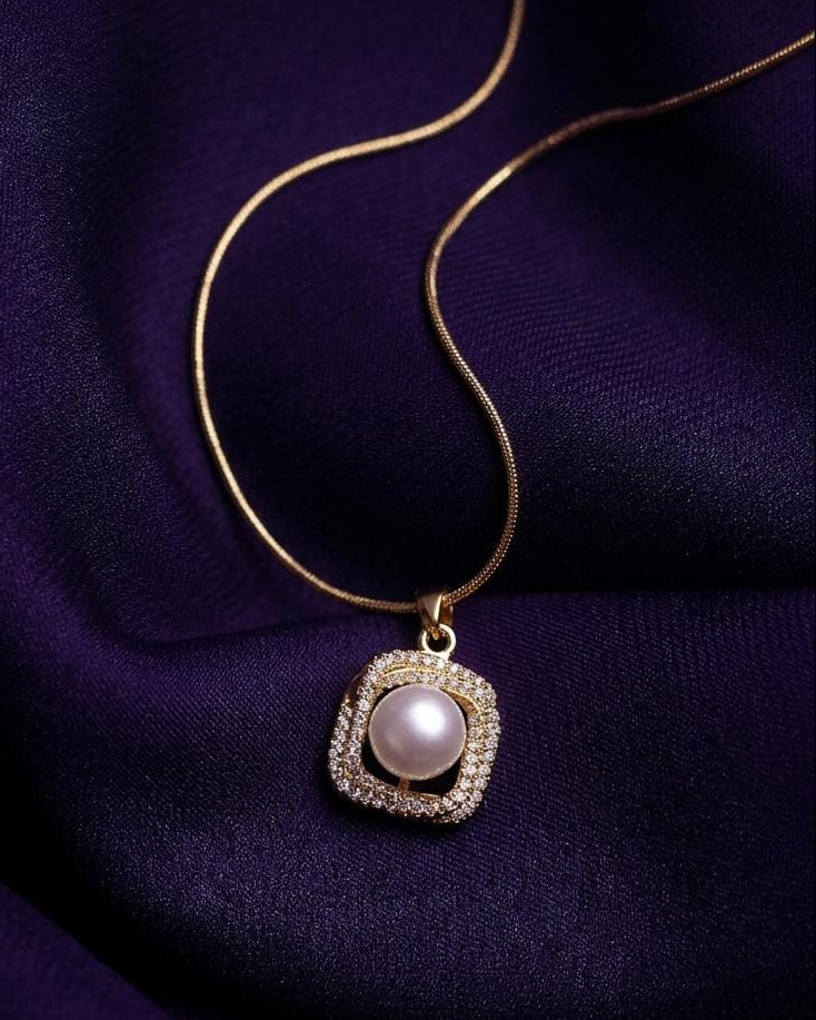 Royal Pearl Halo Pendant